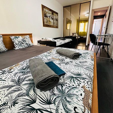 The Nice - 3 Rooms, 3Air Cond, 3Tv, 3Fans, 2 Wc, Wifi Everywhere 5Min Aeroport, Train, Beach, 1Min Tram, 15 Min Centre, Port, Parking Possible Eksteriør billede
