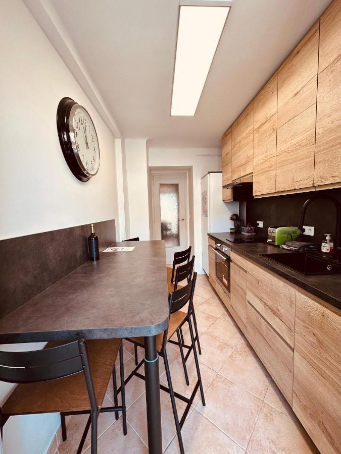 The Nice - 3 Rooms, 3Air Cond, 3Tv, 3Fans, 2 Wc, Wifi Everywhere 5Min Aeroport, Train, Beach, 1Min Tram, 15 Min Centre, Port, Parking Possible Eksteriør billede